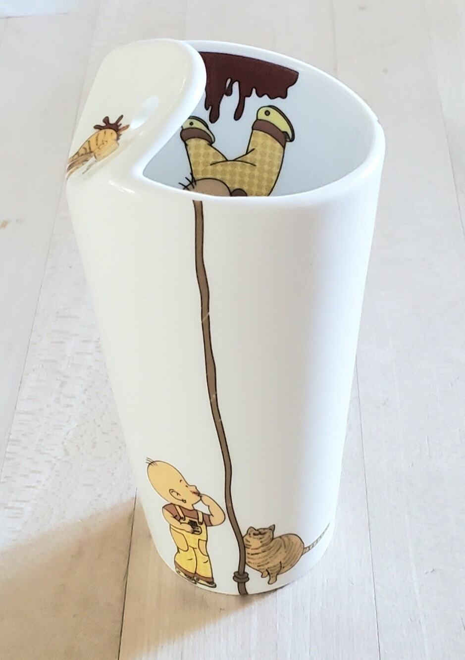 Modern MAX BRENNER Alice Ice Cream Cartoon Milk Shake Cup Iris Zohar